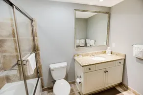 Beachside Comfort 3 Bdrm Condo w/ Flat Screen TVs - Image 3