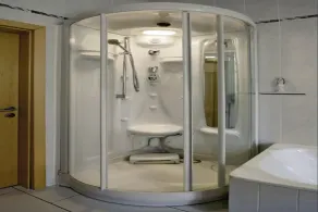 Apartment with ocean view—2 balconies, designer kitchen, hardwood floors, stylish bathroom—75 m² - Image 3
