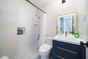 King Bed Mermaid  Suite , free parking, heart of Palm Beach - Image 4