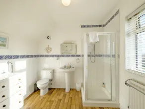 Family home overlooking Felpham seafront - Image 4