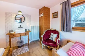 Alpine Chalet Bergprinzessin with Mountain Views and Wi-Fi - Image 2