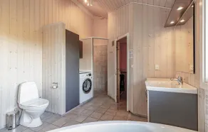 Amazing home in Otterup with kitchen - Image 4