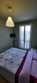 \"Una finestra sul mondo\". Stunning location and a perfect, cozy stay. - Image 4