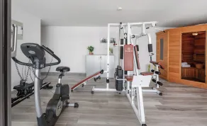 Villa de luxe POCRNJA avec piscine chauffée, jacuzzi, sauna et table de billard - Image 2