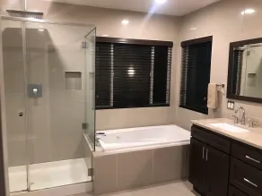 4 bedroom, 3 bath Modern Home with Hot Tub - Image 3