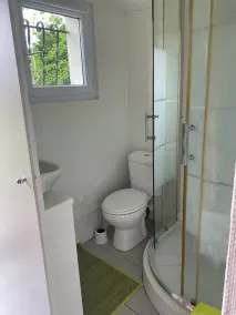 Guestroom - Image 2