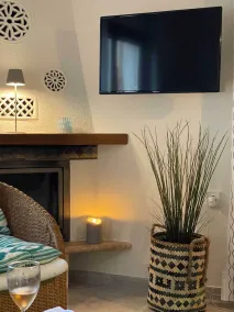Casa Abeja - mountain and sea views / saltwater pool 5 min to the sea / mountains - Image 2