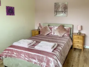 Green Valley Retreat - Image 4