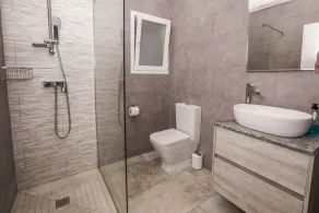 Villa med 6 soveværelser minutter fra Moraira Beach. Opvarmet swimmingpool, havudsigt - Image 4