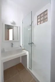 Luxury Paros Villa Villa Thoe Contemporary Luxury 3 Bedrooms - Image 2