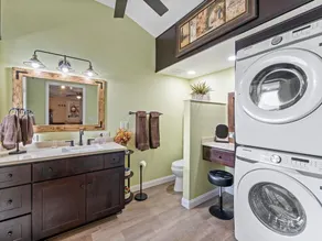 SAFE QUIET PRIVATE Villa - Mins to ORL/Winter Park/Eola FREE PARKING/EV Charging - Image 2