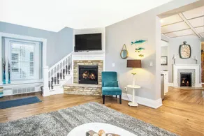 Location, Design, Indoor/Outdoor space, close to town and beach! - Image 2