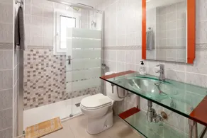 Villa 'Pepa' with Sea Views, Heated Pool, and Wi-Fi - Image 4