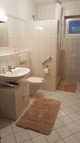 Bello, silenzioso appartamento di 2 camere da letto con ampio terrazzo e vista panoramica - Image 2
