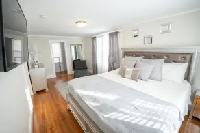 West Roxbury Retreat–Near Downtown Boston, Steps to Train & Bus,member only deal - Image 4