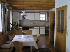 Ferienwohnung 100 qm mit Wohnzimmer, 2 seperate Schlafzimmer, großes Bad mit WC, zusätzliches WC, Terrasse, Garten - Image 3