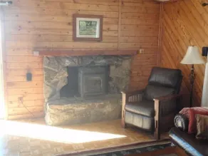 3 chambres, très bien situé, un bain à remous privé, près des pistes de domaine - Image 2