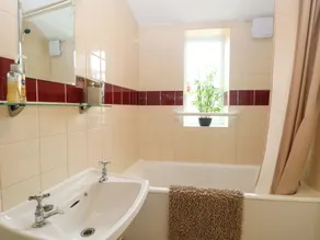 Honeysuckle Cottage - Image 4