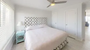 2019 FULLT RENOVERET 3 BDRM OCEANFRONT CONDO !! - Image 5
