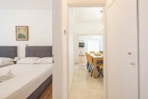 Victoria Majestic Suites Apartments - Image 5