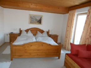 Vacation apartment 1, 50 sqm, up to 4 persons, 2 bedrooms, 2 balconies, WLAN - Image 3
