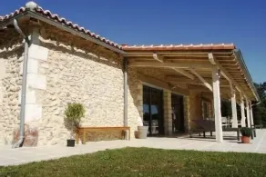 Vast property with large heated swimming pool in the Dordogne-Périgord • 15 pple - Image 5