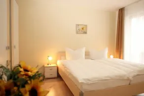 Large apartment for up to 8 people. WiFi and 1 parking space included - Image 5