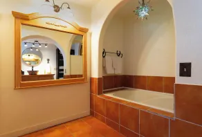 Willie's Hill Country Hideaway - Stay for 8 With Hot Tub & Fire Pit - Image 2