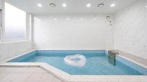Gapyeong Dubai Pool Villa - Image 3