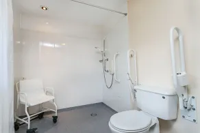 silla de ruedas de cuatro estrellas Logia accesible con tres dormitorios y dos baños, vistas fabulosas todavía clos - Image 2