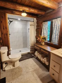Rare relaxation in your 3-bedroom Ranch cabin - Image 2