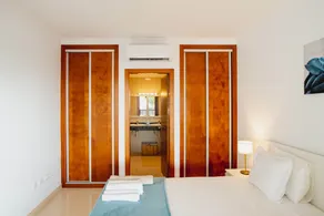 6 Bed Holiday Villa | Heated Pool | Hot Tub | Beach & Waterparks | Playa Blanca - Image 4