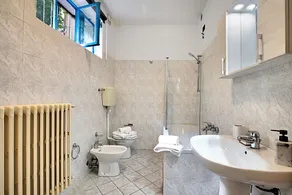 Diana & Mark family house - Happy Rentals - Image 2