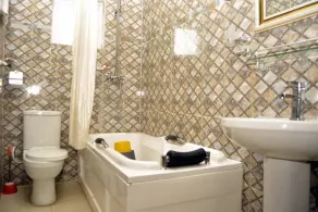 Grand Valley Hotel - Image 2