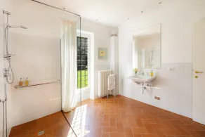 Charming Farmhouse with Private Pool among Vineyards - Image 4