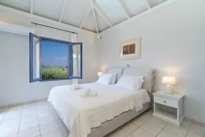 Modern Villa With Private Pool And Outstanding Sea Views - Image 3