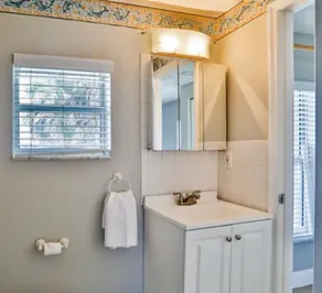 Snowbirds save 50% Clean, pet friendly,1BR -50 ft from Flagler Beach, downtown! - Image 4