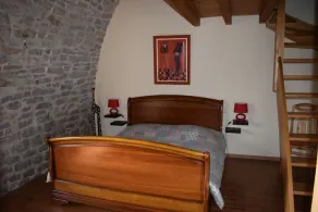 Stone holiday house in the heart of the village of Bertholène - Image 4