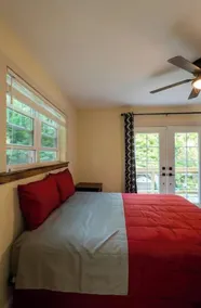 Elmhurst House /Town-House- Top Floor - 3bd Catskill Mtn View - Image 5