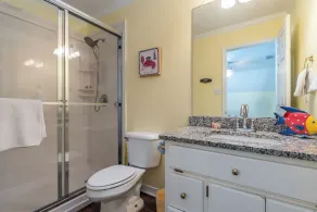 Crew Rest - Gulf Beachside, 4+ Bedrooms, 3.5 Baths, Pet Friendly, Sleeps 12 - Image 5