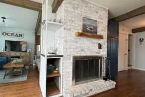 Beachfront home. 3+bedrooms & 2 baths. Steps from Colt State Park/Bristol Beach - Image 3