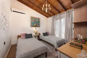 Aelia Sea View Bungalow - Image 5