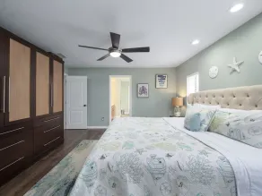 Screened Heated Pool & Hot Tub with Golf Cart - ONE Block to the BEACH! - Image 5