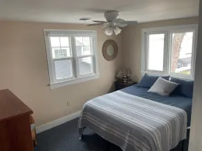 Spacious, remodeled,  family friendly lakefront home. - Image 3