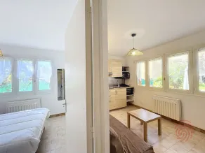 Cozy 1BR Apartment with Terrace, Pet-Friendly, Near Thermal Center in Lamalou-les-Bains - Image 5
