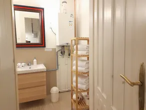 3 bedrooms suite, 2 bathrooms, balcony at Opera - Image 4