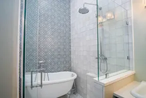 Exquisite Studio Guesthouse Near Downtowns Core - Image 5