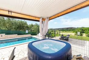 Villa com grande piscina e jacuzzi - Image 5