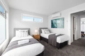 2BR FREE Parking | 2min Walk to Puckle St! - Image 5