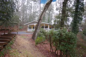 Highlands Hideout - Image 4